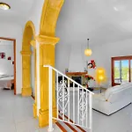 Alta Villa